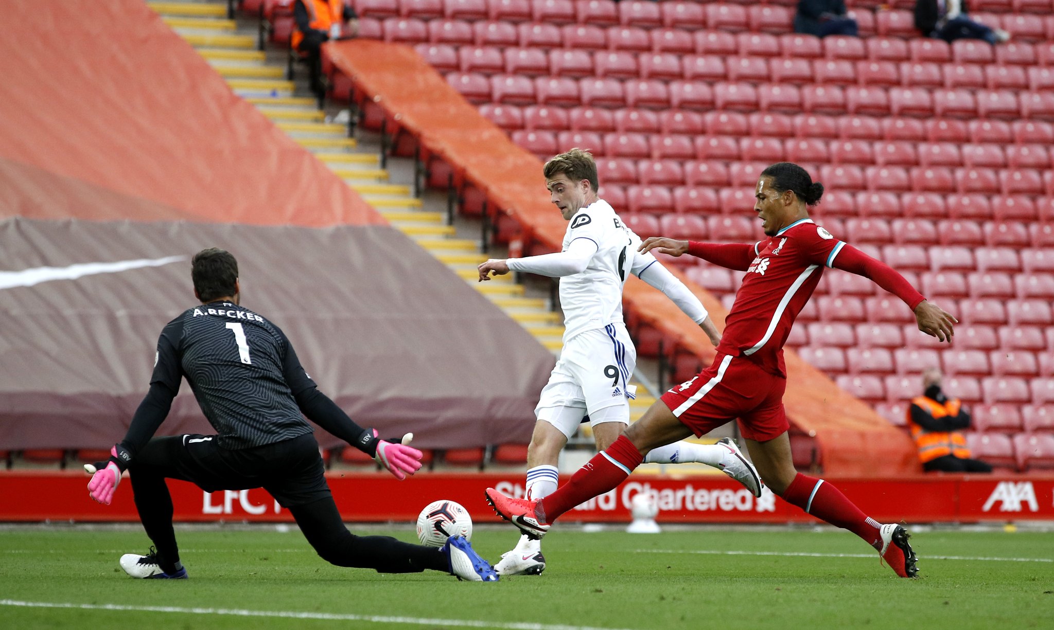 他的长传球 他的长传球